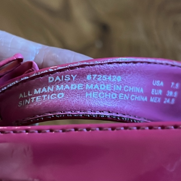 No boundaries shoe daisy 2” heel  71/2 - Picture 8 of 10